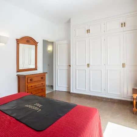 6 Allyson Nyaraló Estepona