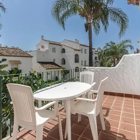 6 Allyson Estepona